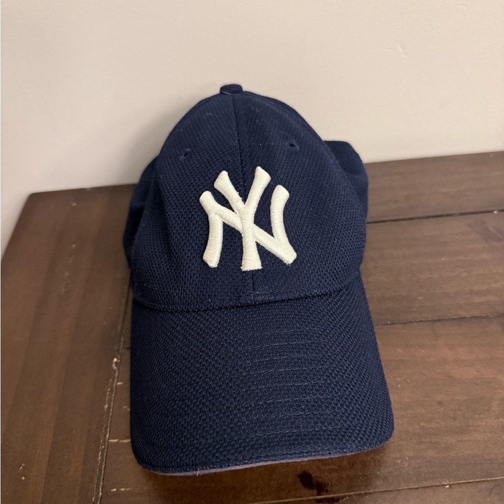 New Era Yankees 39THIRTY Stretch-Fit Hat (M/L)